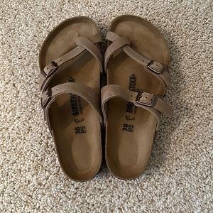 Birkenstock Mayari NIB.